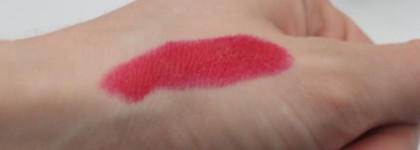 Essence Longlasting Lipstick #03 Dare to wear