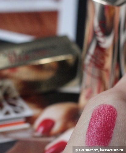 Dolce&Gabbana Monica Voluptuous Lipstick 'Chic Monica' #100