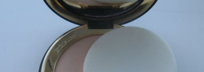 Роскошная Double Matte Pressed Powder от Estee Lauder (01 light)