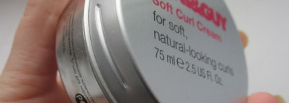 Струящиеся локоны и гладкие пучки с Soft Curl Cream Toni&Guy