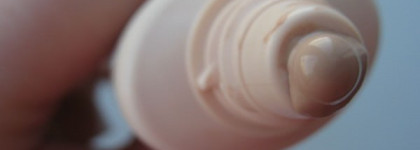 Прекрасный Skinfood Good Afternoon Peach Green Tea BB SPF 20 PA++ (№2 - Natural Beige)