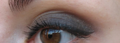 Звёздное небо от Collistar Silk Effect Eye Shadow №20 (Nero Silver)