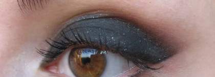 Звёздное небо от Collistar Silk Effect Eye Shadow №20 (Nero Silver)