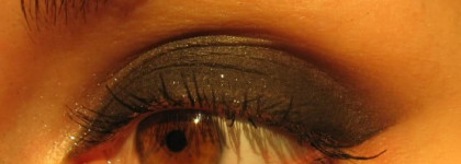 Звёздное небо от Collistar Silk Effect Eye Shadow №20 (Nero Silver)