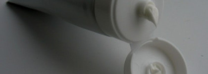 Деликатное решение деликатной проблемы - Sally Hansen Creme Hair Remover Kit for Face, Upper Lip and Chin