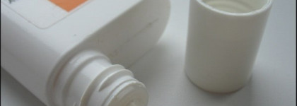 Несмываемый уход для молодой и чувствительной кожи, склонной к жирности