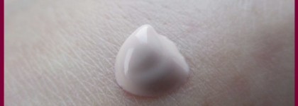 Обновлённая база под макияж, придающая сияние коже, Clarins Eclat Minute Instant Light Radiance Base Complexion №01 Rose