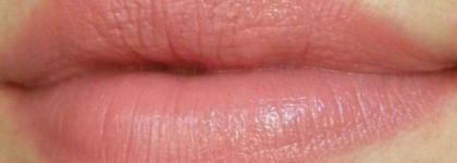 Помады от Oriflame 100% цвета" оттенки Vintage Rose и Vintage Nude