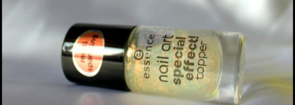 Слюда от Essence  - Nail Art Special Effect Topper Night In Vegas