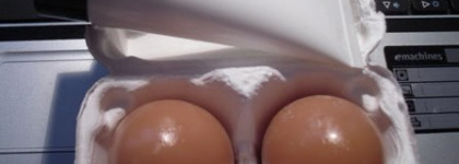 Holika & Holika - Red Clay Egg Soap (Holika Holika Egg Soap #Yellow Soil for Oily Skin)