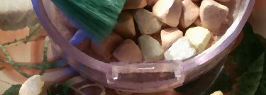 Горсть "гальки" в моей косметичке или Mineral correcting pebbles от Physicians formula