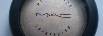 Два легендарных продукта в моей косметичке - Lightscapade и Дальний свет