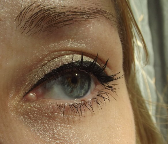 Avon Extra Lasting Eye Shadow Ink Cуперустойчивые Тени для век Тату-эффект Gold Gleam, Totally Taupe