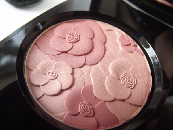 Румяна-хайлайтер Chanel Jardin De Chanel Blush Camelia Rose