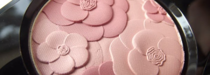 Румяна-хайлайтер Chanel Jardin De Chanel Blush Camelia Rose