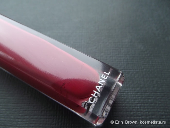 Идеальный тандем Chanel Rouge Allure Gloss Colour And Shine Lipgloss In One Click 19 Pirate и Essence lipliner 13 Transparent