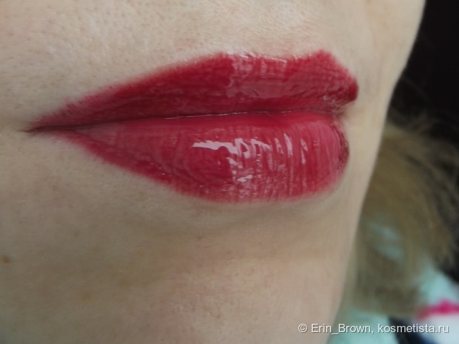 Идеальный тандем Chanel Rouge Allure Gloss Colour And Shine Lipgloss In One Click 19 Pirate и Essence lipliner 13 Transparent