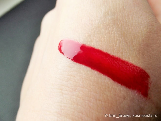 Идеальный тандем Chanel Rouge Allure Gloss Colour And Shine Lipgloss In One Click 19 Pirate и Essence lipliner 13 Transparent
