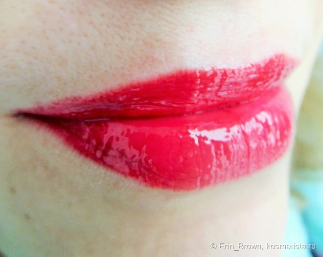 Идеальный тандем Chanel Rouge Allure Gloss Colour And Shine Lipgloss In One Click 19 Pirate и Essence lipliner 13 Transparent