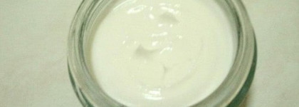 "Radiance Day Creme" от Burt's Bees vs."Total Moisture" от Benefit