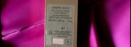 Лицо, глаза и губы от Yves Saint Laurent: пудра Poudre Compacte Radiance #5 , тени Ombre Solo #8 Fawn, помада-блеск Gloss Volupté #7 Tangy Orange