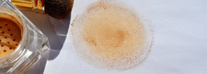 Минеральная пудра-основа Clarins The Skin Illusions Loose Powder Foundation в оттенке 110 honey