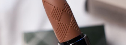 Мои косметические покупки - тушь Estee Lauder, помада Burberry и помада-блеск YSL