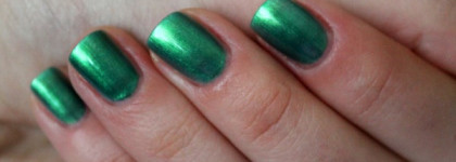 Зеленый Sally Hansen Hi-Definition Nail Color Vernis a ongles #13 Resolutions