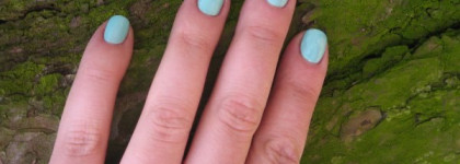 Мятный лак Rimmel