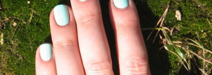 Мятный лак Rimmel