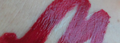 Яркие губы со стойкой помадой от Manhattan Lip2last Gloss в оттенке 45L