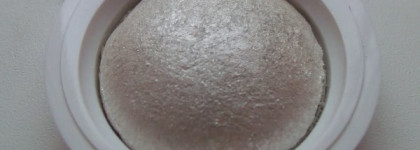 Белый снег, серый лед от Malva Cosmetics - запеченные тени Malva Cosmetics №01 и Malva Cosmetics №19