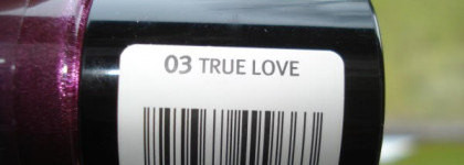 Новый лак от Essence "Vampire`s Love"