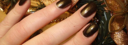 Еще один мой лак Essence из серии "Vampire`s Love"