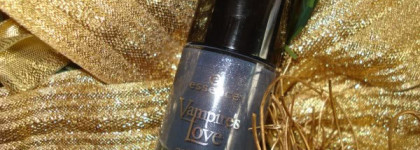 Мой третий лак из серии Vampire`s Love и синий глиттер от Essence