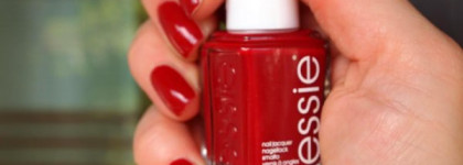 Осенний красный Essie Head Mistress