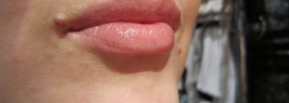 Guerlain Rouge G De Brilliant. Оттенок Brenda B 61. Уникальные свойства удивительной помады