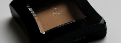 Illamasqua Gleam - оттенок Aurora Champagne