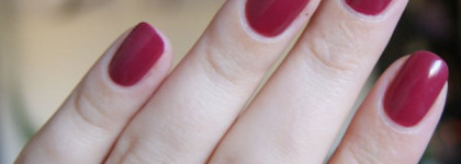 Ягодная пара - Chanel Le Vernis №533 April и YSL Pur couture № 04