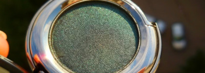 Urban Decay eyeshadow в оттенке "loaded"