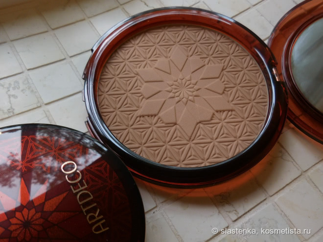 Идеальная бронзирующая пудра для светлой кожи Artdeco Bronzing Magnum Powder в оттенке 6 Sunburst