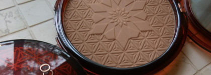 Идеальная бронзирующая пудра для светлой кожи Artdeco Bronzing Magnum Powder в оттенке 6 Sunburst