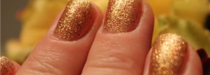 Рождество с Essence Colour & Go nail polish  "121 gold fever"