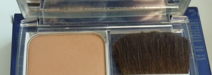 Пудра Dior Diorskin Nude Compact Natural Glow Radiant Powder Foundation SPF 10 PA+++ 040