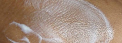 Удивительно удачный  Aqua-Rhythm Intense Hydration Youth Preserve Light Day Cream SPF 15 Oriflame