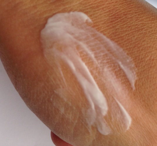 Отзыв clarins comfort питательный тональный крем для сухой кожи