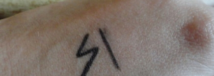 Водостойкая подводка для глаз Diorshow Liner Waterproof Carbon #098 или "битва карандашей Dior"