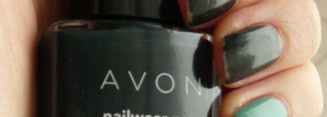 Два динозаврика от Avon nailwear pro «Green with envy» and «Рeppermint leaf»