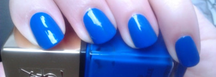 YSL 18 Bleu Majorelle. А в чем вы начинаете последний месяц лета?