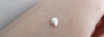 Крем вокруг глаз Pure Radiance Eye Cream SPF 6 от Lumene